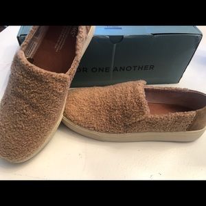 Toms Women Shoes-Brand New